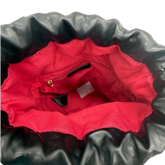 Badgley Mischka Black Sequin Drawstring Bucket Bag NWT NEW RETAIL:$130 - Picture 3 of 8